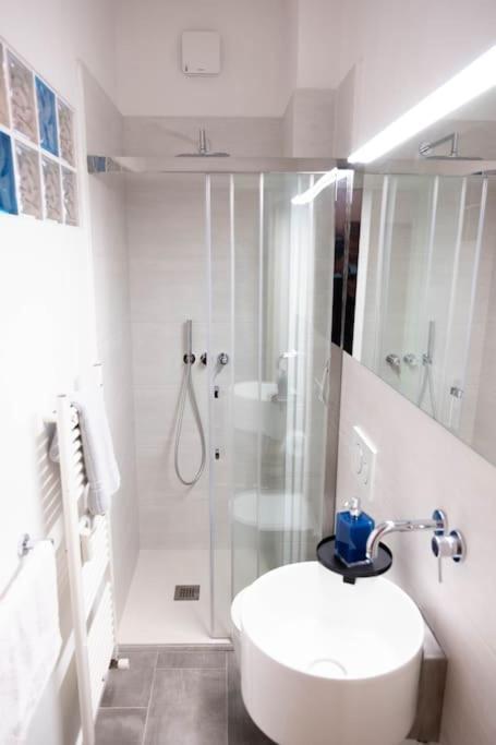 Blue Dream Apartman Ispra Kültér fotó