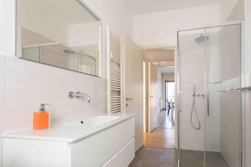 Blue Dream Apartman Ispra Kültér fotó